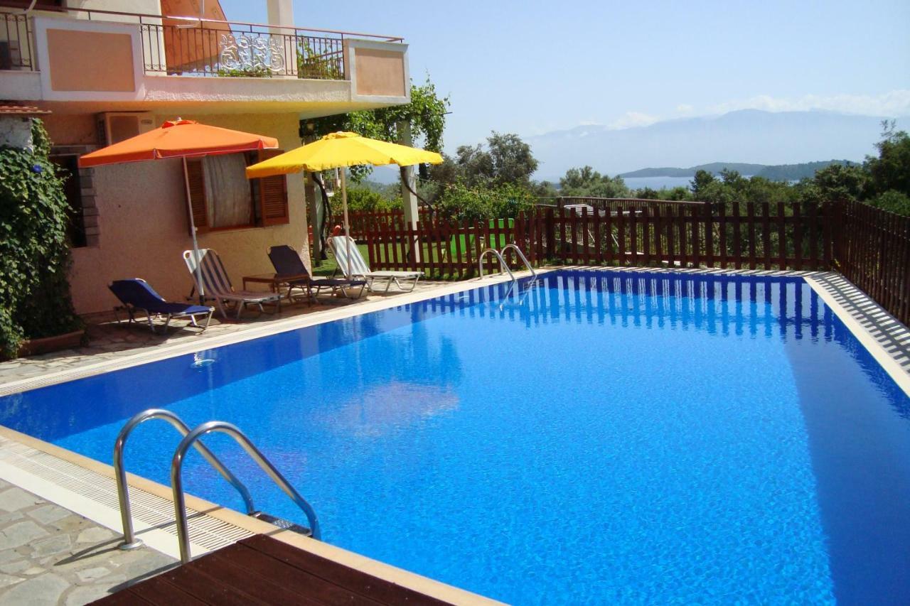 Villa'S Ground Floor Apartment With 60 Qm Swimming Pool Agios Christoforos  Екстер'єр фото
